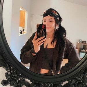 About me🖤🪴🌞🧡🌵⚡️